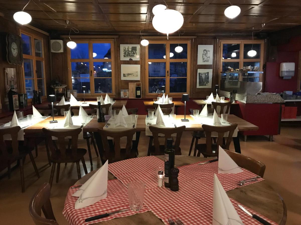 Hotel Restaurant Pizzeria Rotes Haus Münsterlingen Dış mekan fotoğraf